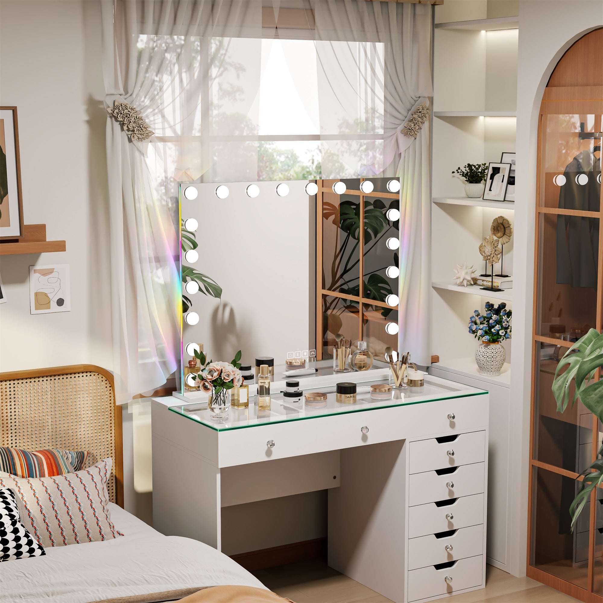 Mary Hollywood Vanity Mirror with RGB and Bluetooth Speaker